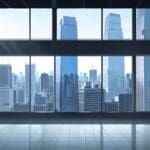 Vista panorámica de un moderno centro de negocios internacional con alta tecnología