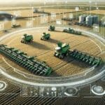 Campo de cultivo moderno visto desde arriba, con sensores tecnológicos y maquinaria agrícola avanzada.