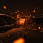 Tecnología QR revolucionando partes amistosos en aseguradoras con automatización e insurtech en el sector de seguros.