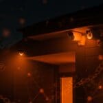 Red de vigilancia con IA de Ring en el Super Bowl 2026 mostrando cámaras y metáforas visuales de ética tecnológica para founders tech.